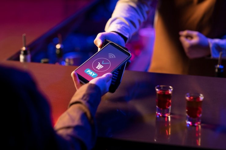 কুইন অফ বাউন্টি স্লটের রঙিন রিল ও রাজকীয় গেমিং পরিবেশ